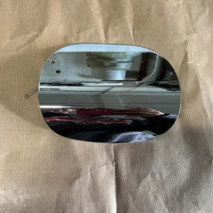 Cromados: placa embellecedora cromada con brillo uniforme y superficie lisa